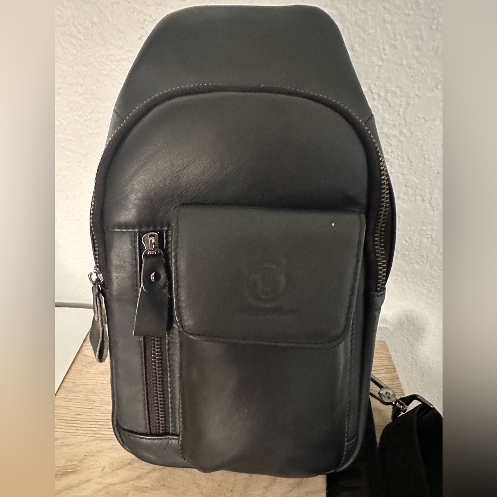 BULLCAPTAIN Sling Chest Bags 100 % leather